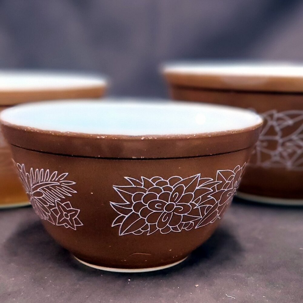 3 pc Pyrex mixing bowls Woodland brown nexting 401, 402 & 403 c1978